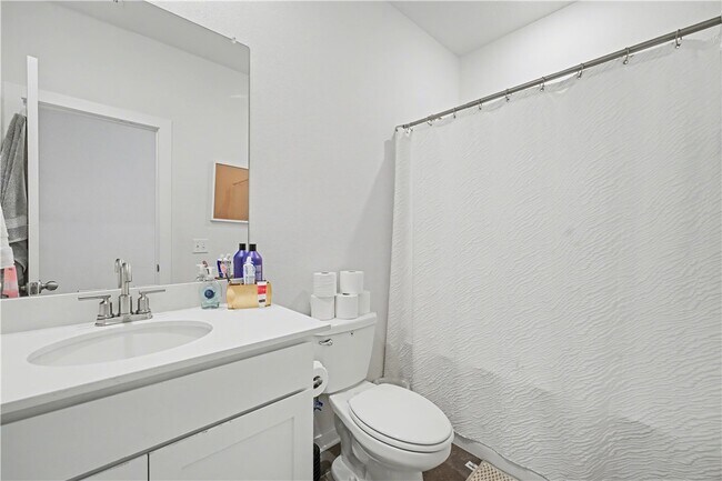 Building Photo - 4885 W Triangle St