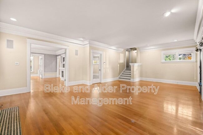 Building Photo - 3455 NE Tillamook St