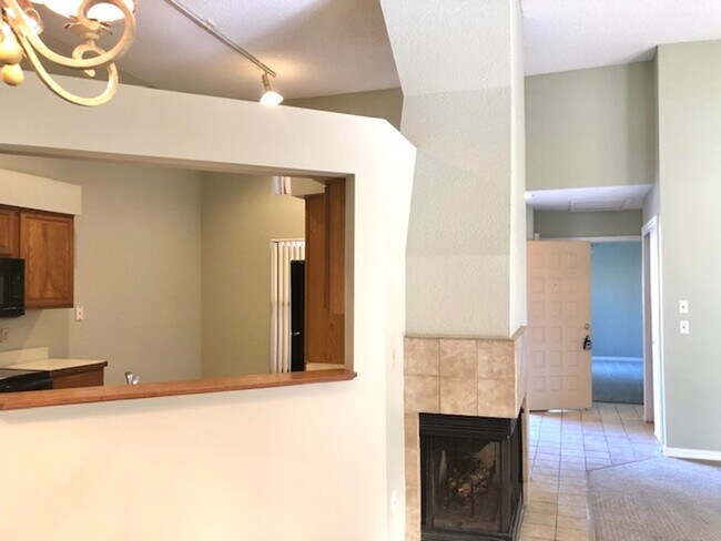 Building Photo - Available for move in February 2026!! Nice corner 2bed/2bath condo on 2nd floor with a spacious b...