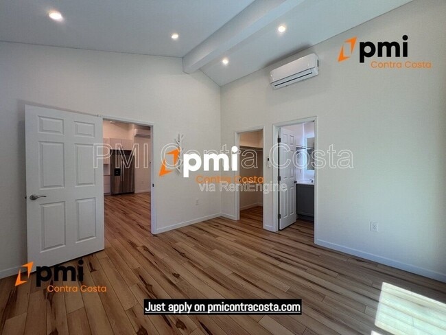 Building Photo - 1173 Las Juntas Way