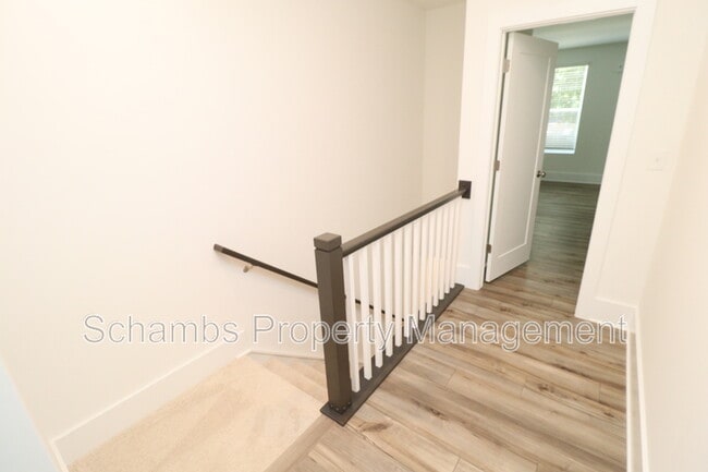 Building Photo - 110 Byrum St