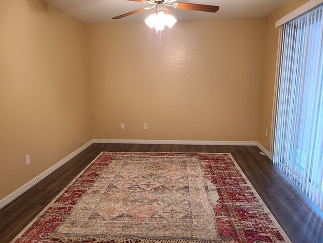 Building Photo - Fully Furnished 3 Bedrooms 2 Car Garage with Community Pool & Spa