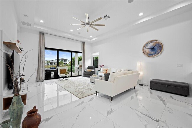 Building Photo - 13673 Artisan Cir