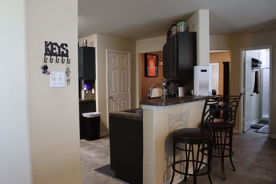 Building Photo - 12418 Greencanyon Dr