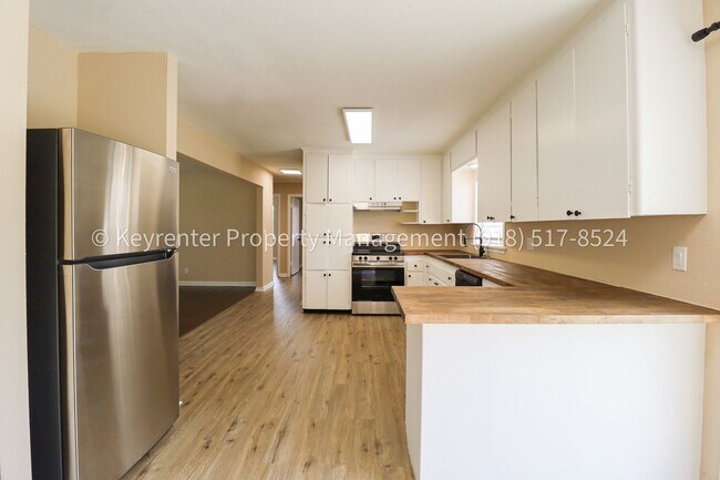 Building Photo - 3 Bed | 2.5 Bath in Oologah!