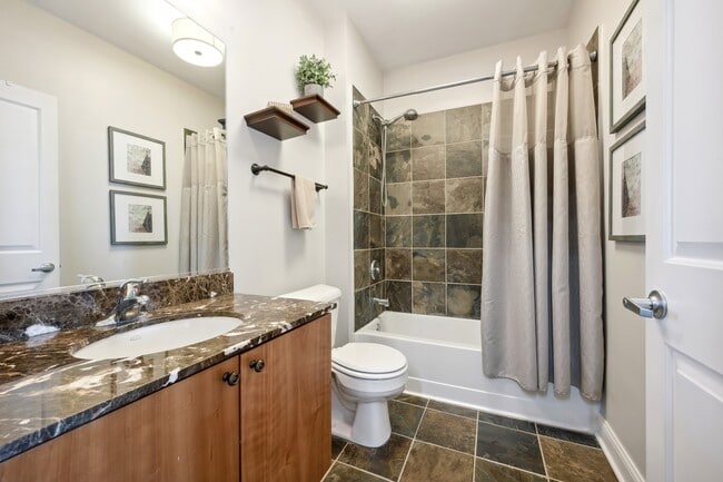 Building Photo - 1464 S Michigan Ave