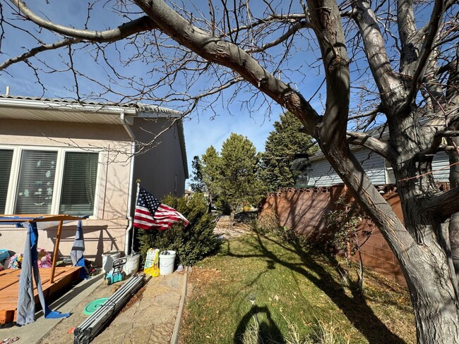 Building Photo - Large Family Home in Legacy Park Subdivision