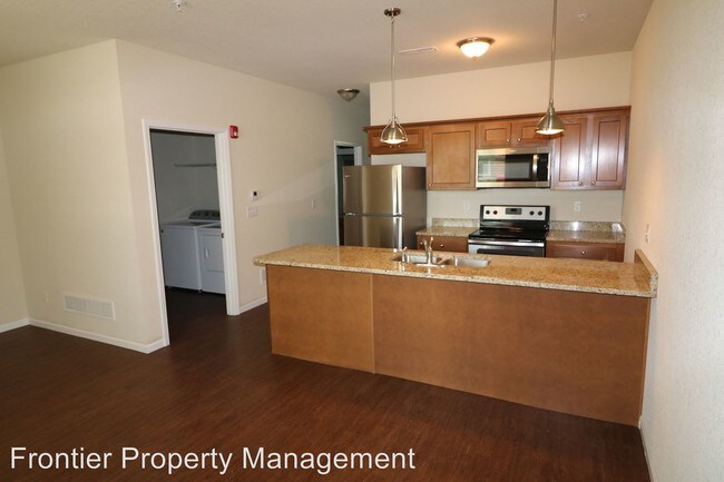 Building Photo - 1024 Fremont St