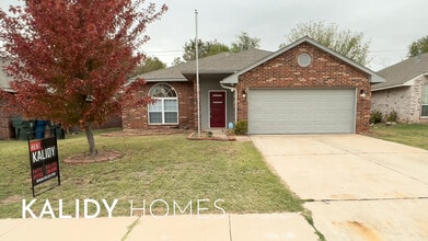 Building Photo - 9317 Apple Dr