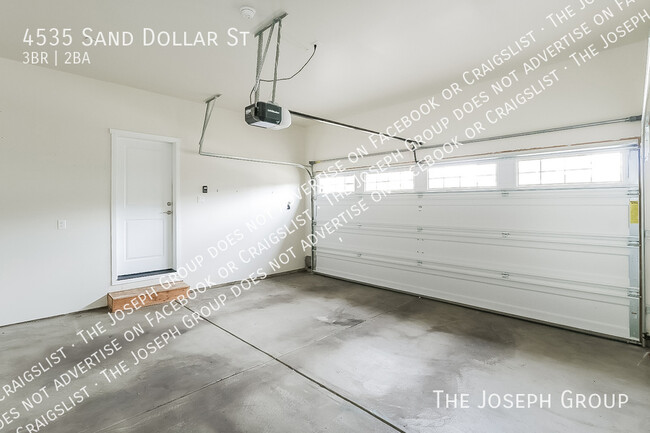 Building Photo - 4535 Sand Dollar Dr