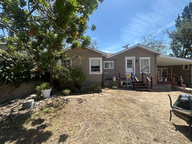Building Photo - 2434 Florencita Dr W