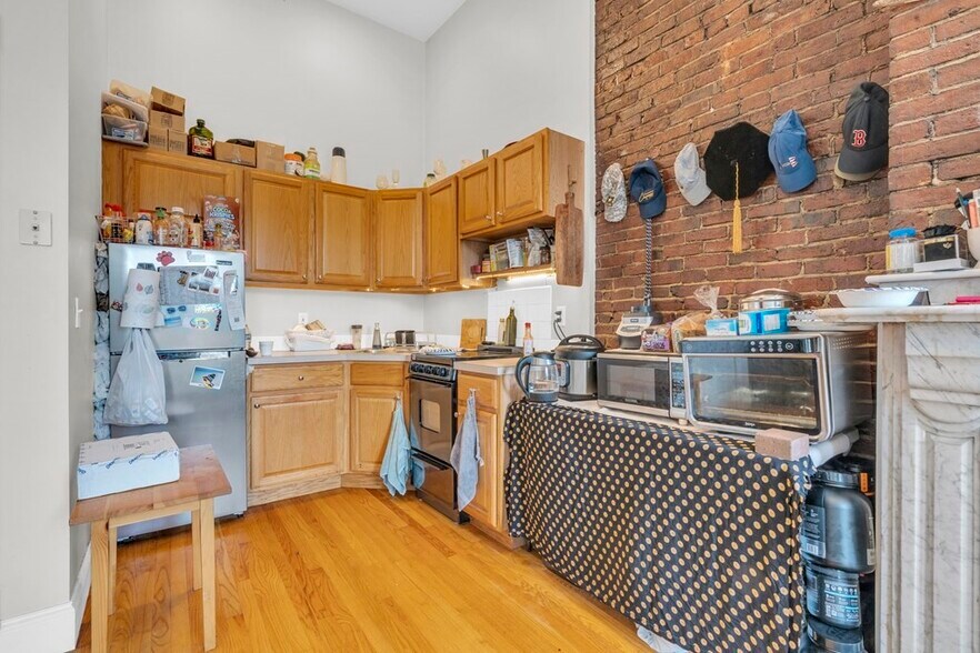 Building Photo - 668 Tremont St