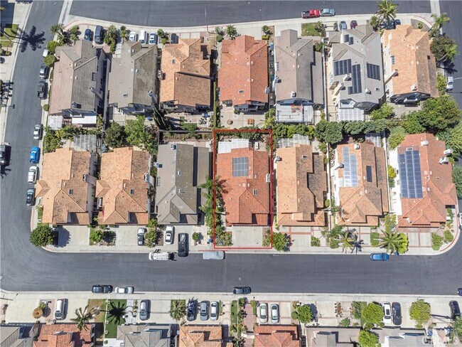 Building Photo - 9531 Montanza Way