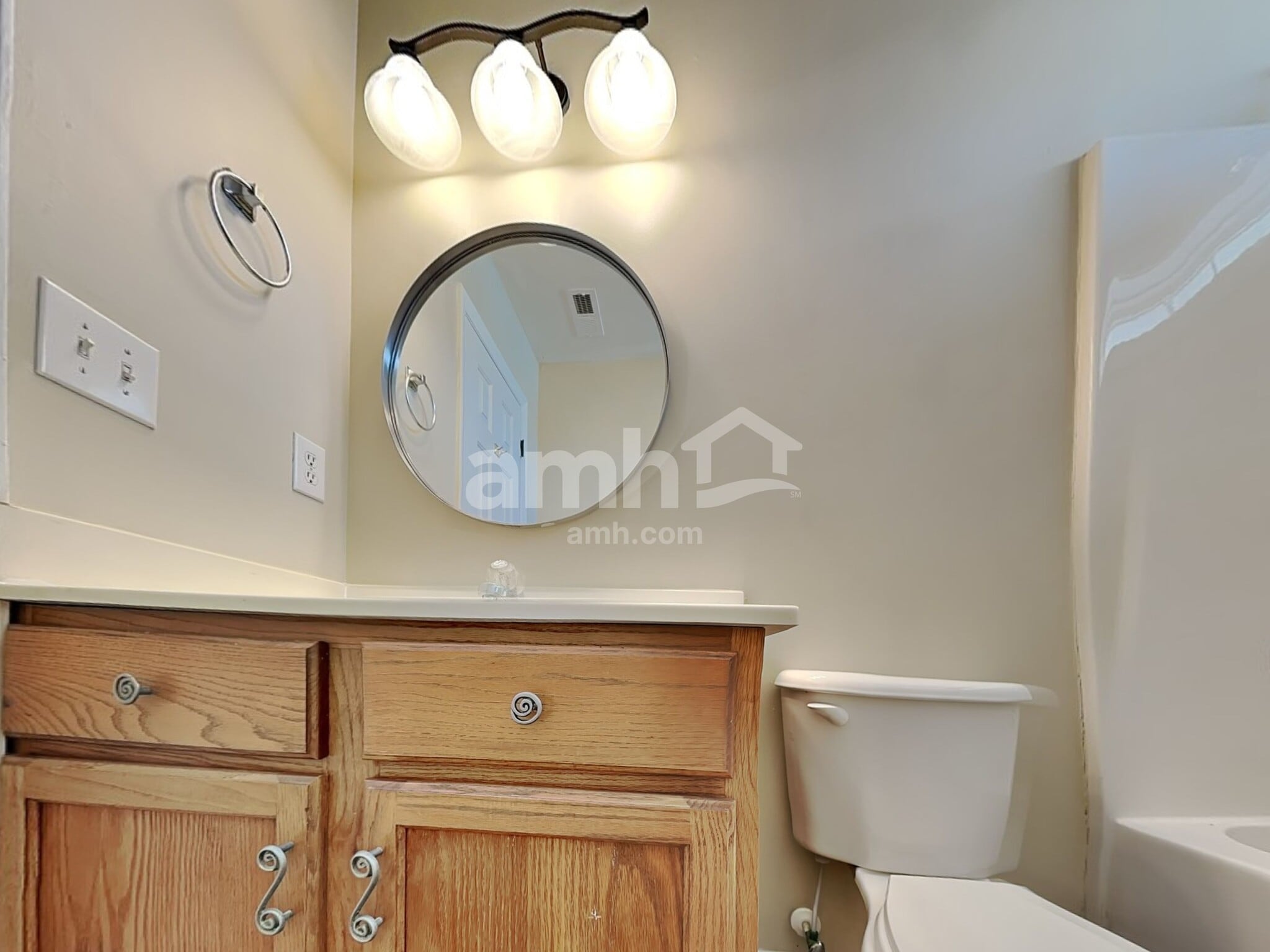 Building Photo - 6300 Willowdell Dr