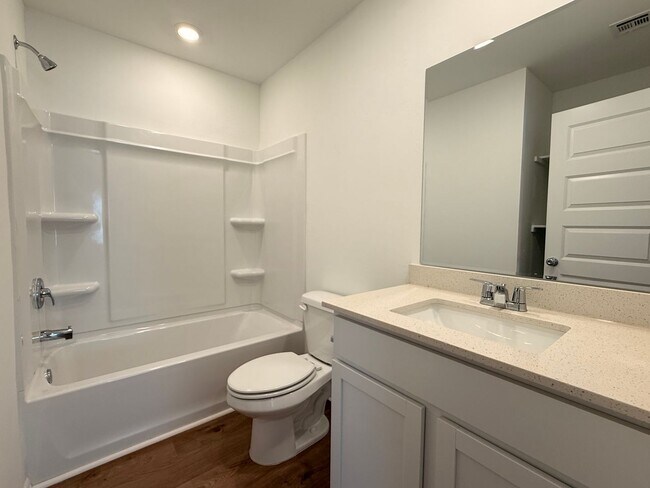 Building Photo - Brand New!! Cute 3 bed, 2 bath in Redstone Ranch