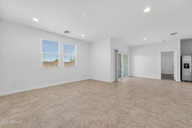 Building Photo - 30266 N Acacia Dr.
