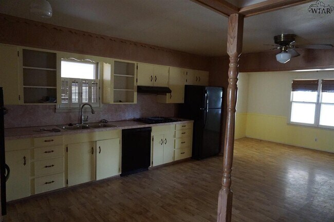 Building Photo - 1606 Bland St