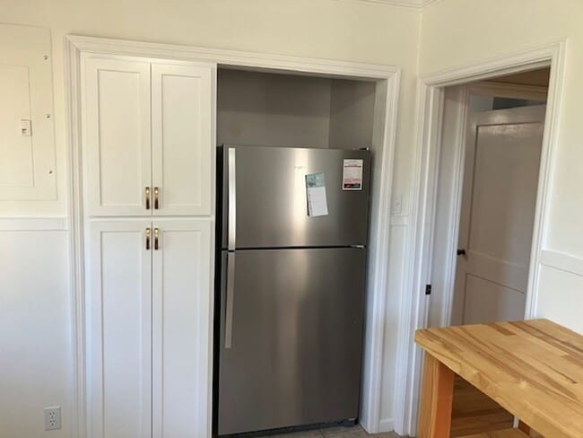 Building Photo - 1314 Marshall St