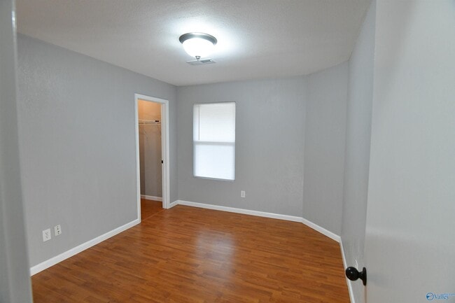 Building Photo - 105 Cotton Boll Dr