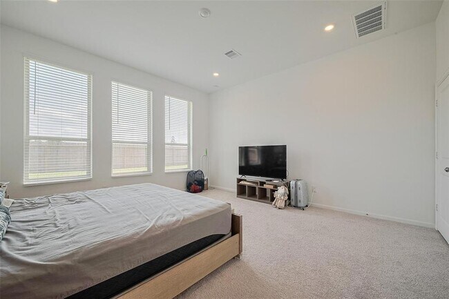 Building Photo - 2430 Dewford Fls Dr