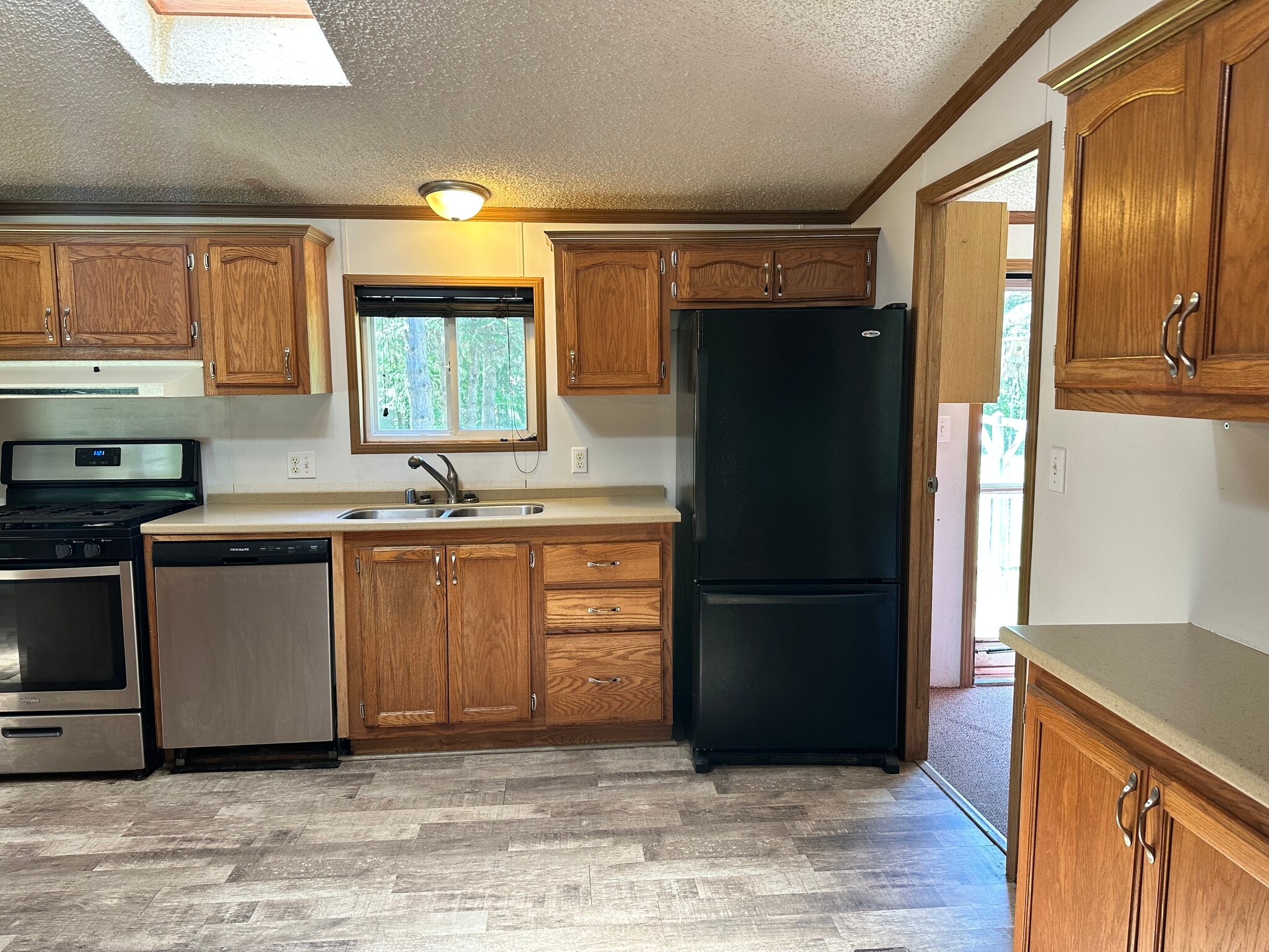 Building Photo - E2427 Holmes Rd