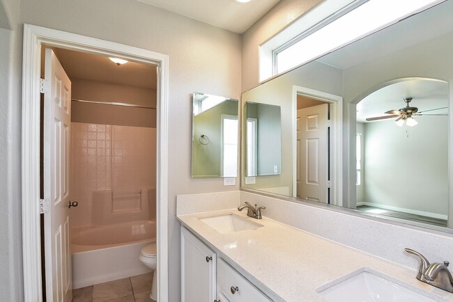 Building Photo - 11957 Haven St