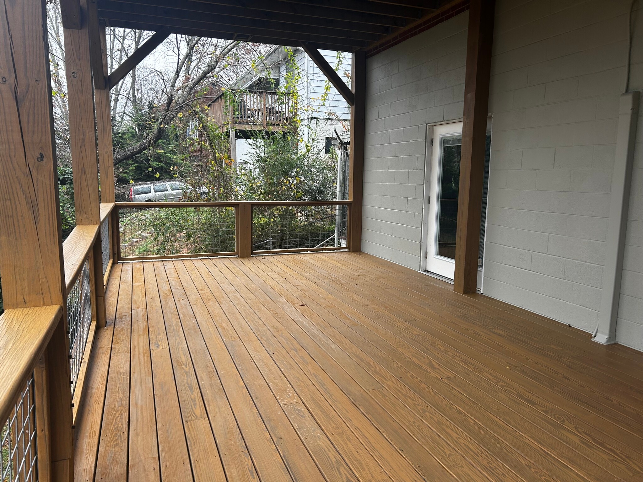 Deck - 56 Beverly Rd W