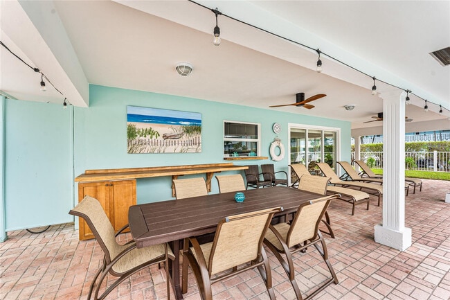 Building Photo - 2758 NE 30th Ave