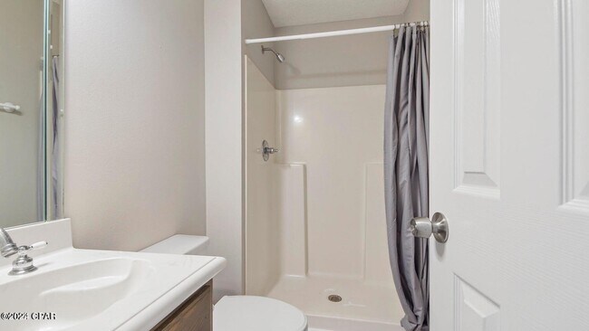 Building Photo - 104 Colony Harbour Rd