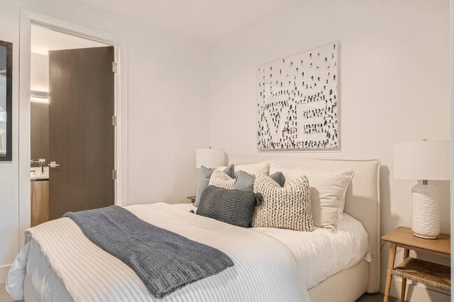 Building Photo - 2752 W High Mountain Rd