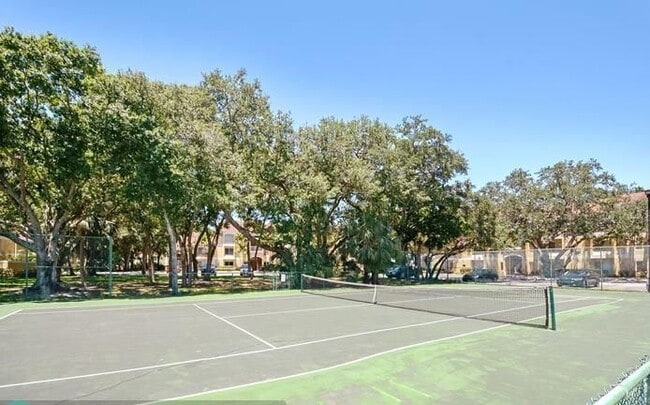 Building Photo - 2662 NW 33rd St