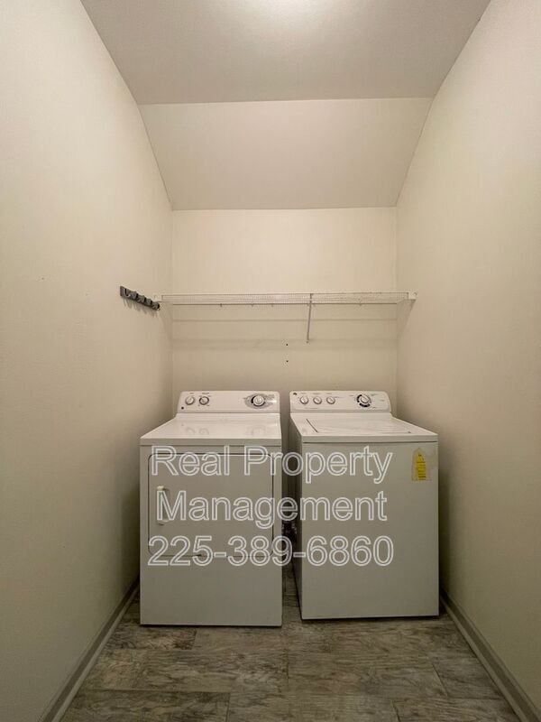Building Photo - 957 Sedona Pines Dr