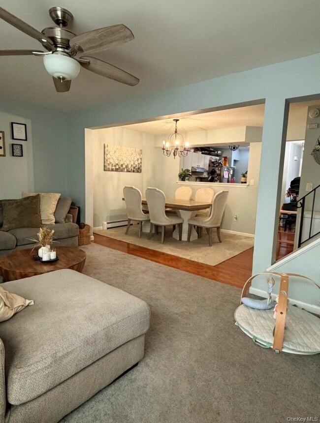 Building Photo - 409 Rakov Rd