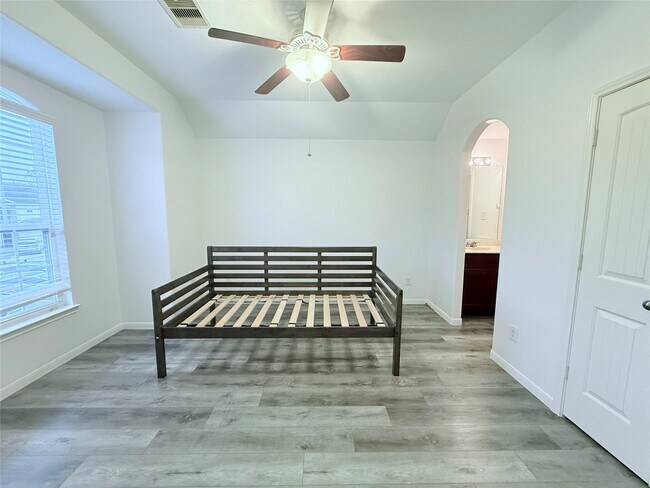 Building Photo - 30515 Woodson Trace Dr