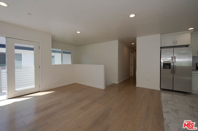 Building Photo - 7834 Flight Ave