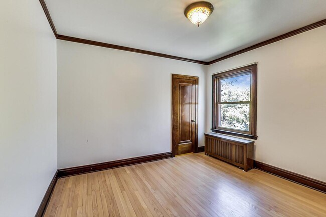 Building Photo - 1814 Wesley Ave