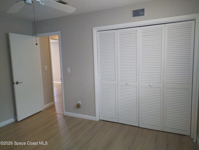 Building Photo - 530 Rio Ln