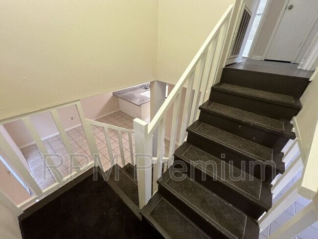 Building Photo - 5268 S Brightside View Dr