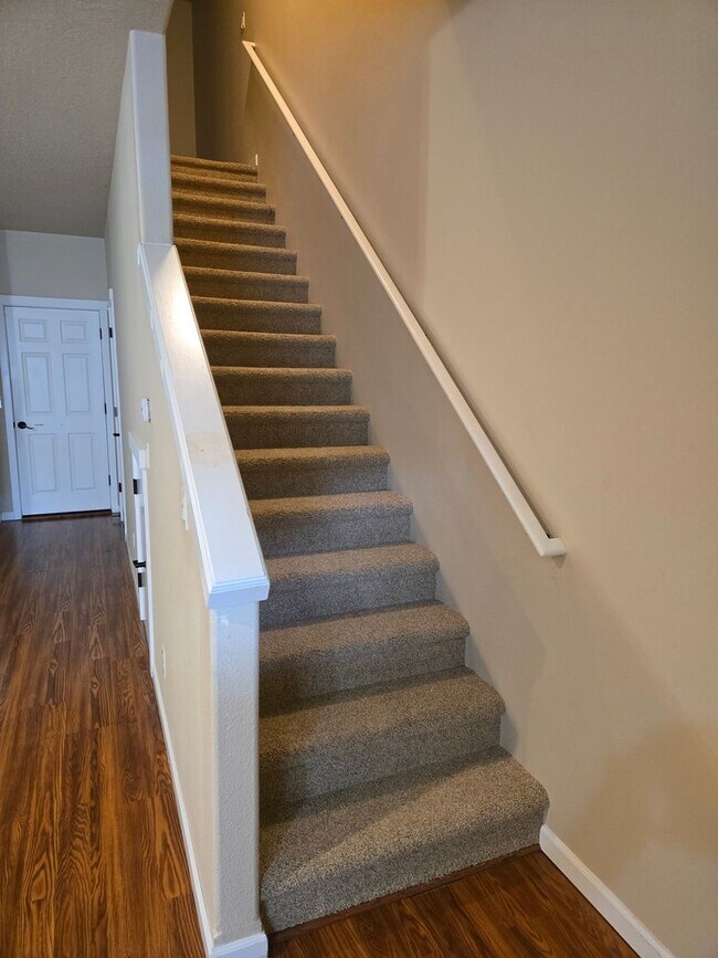 Building Photo - Excellent Condition & plenty of storage! Three levels + Attic Storage
