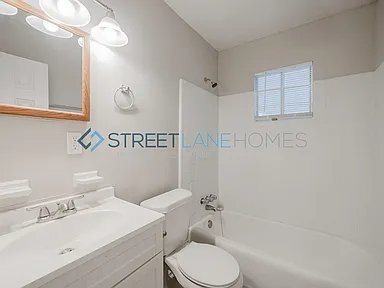 Building Photo - 2230 Danbury Dr