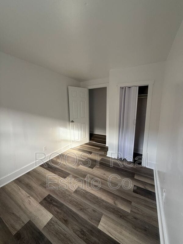 Building Photo - 124 S Chillicothe St