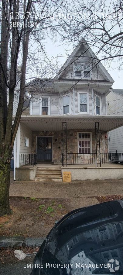 Building Photo - 2nd floor: 2 Bedroom / 1 Bathroom in Easton !