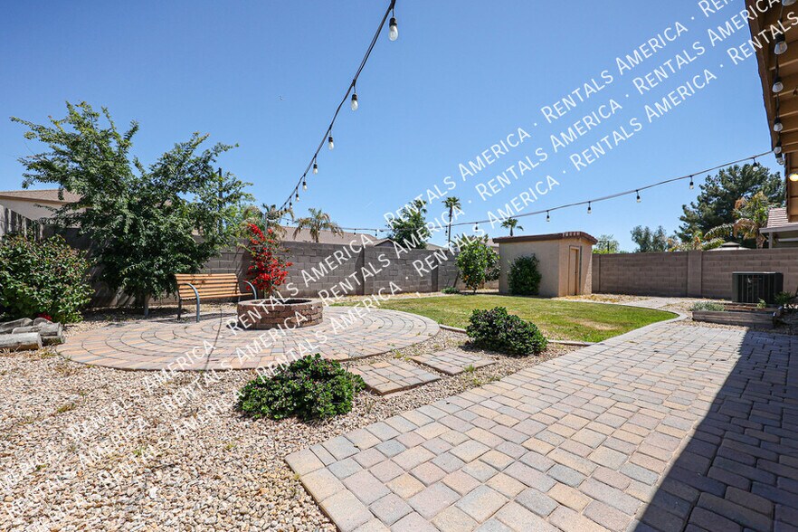Building Photo - 6671 S Danielson Way