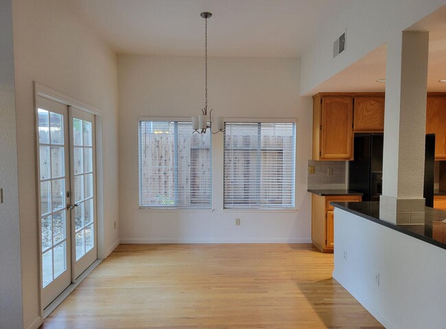 Building Photo - NICE TWO STORY ROCKLIN HOME WITH LARGE BONUS ROOM UPSTAIRS NEXT TO TWIN OAKS PARK & SCHOOLS!