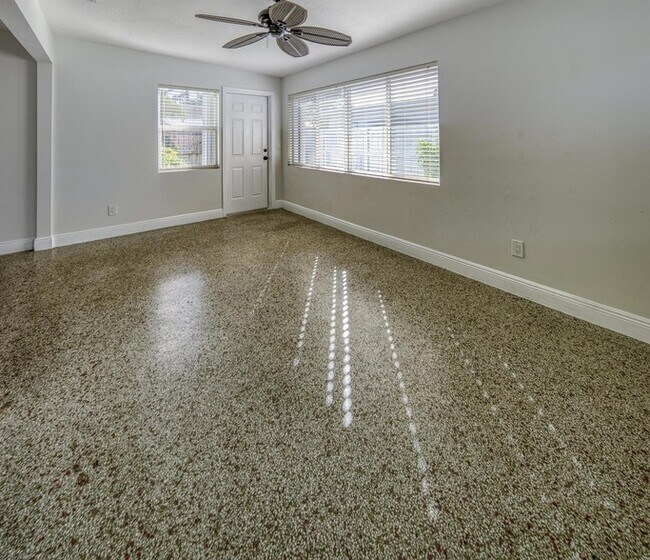 Building Photo - 1331 North N Street