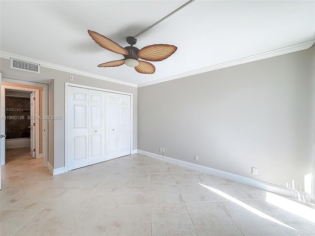 Building Photo - 1350 River Reach Dr