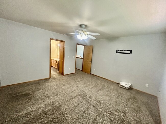Building Photo - 804 E Maberry Dr