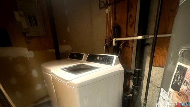 Building Photo - 256 Monticello Dr