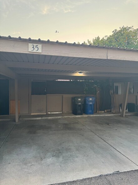 Building Photo - 1550 N Stapley Dr
