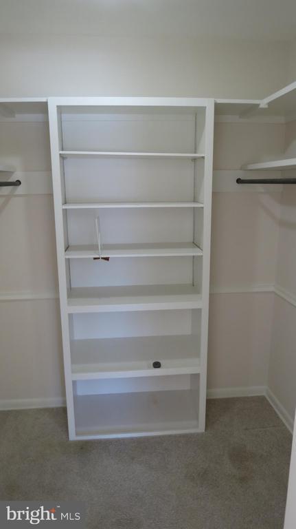 Building Photo - 1043 W Areba Ave